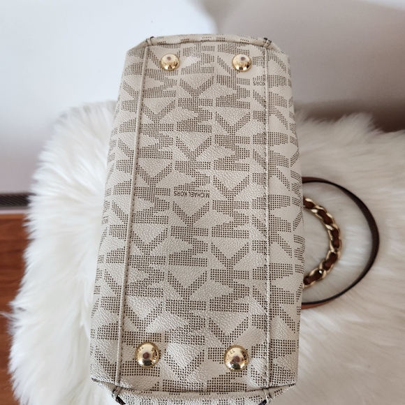 MICHAEL Michael Kors Vanilla Harper - Picture 11 of 16